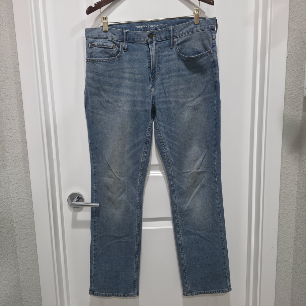 Old Navy Men's Straight-Leg Jeans in Light Blue Wash